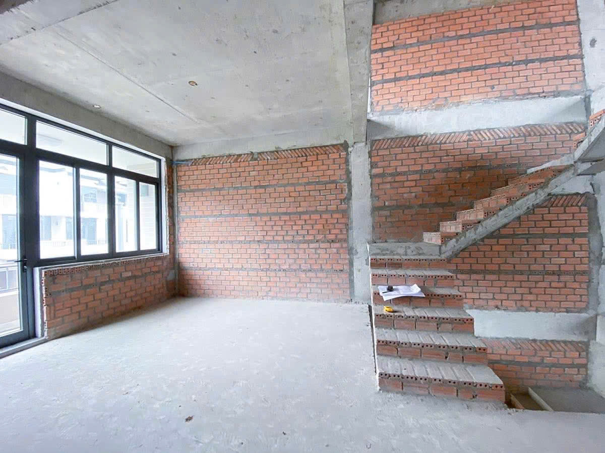 Bán nhà phố Lavila Nam Sài Gòn giá 12 tỷ, nhà thô