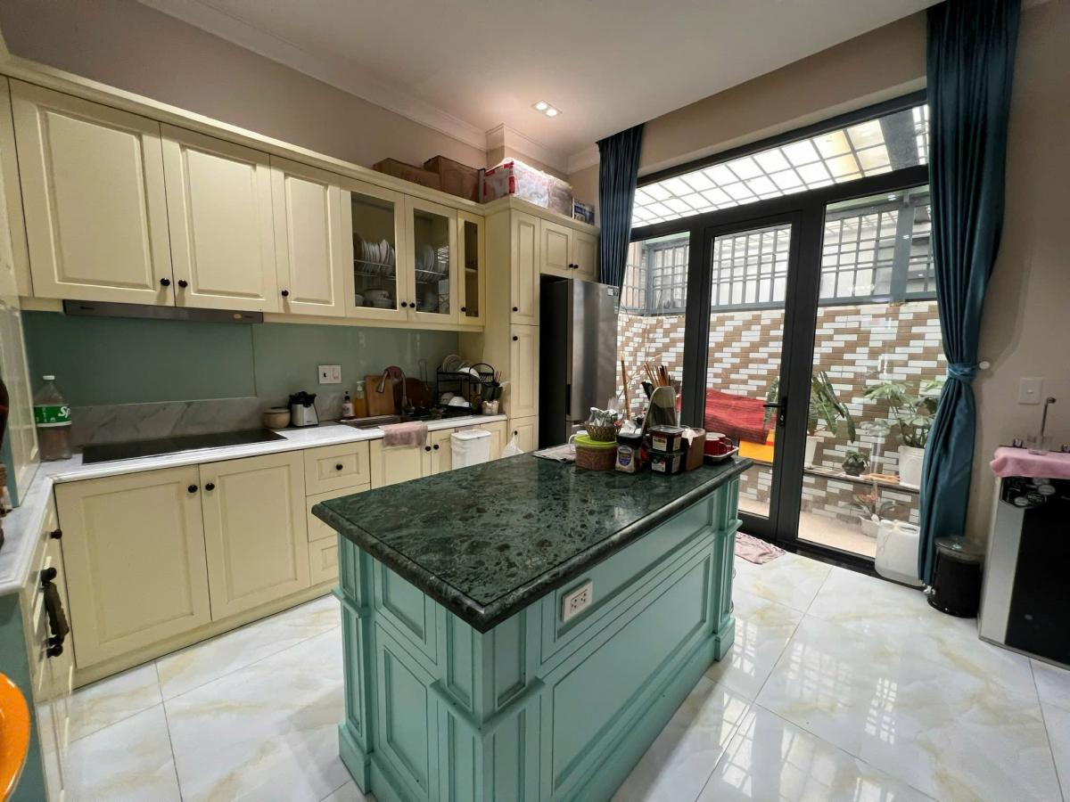 Bán nhà phố Lavila Nam Sài Gòn giá 13.2 tỷ, full nội thất